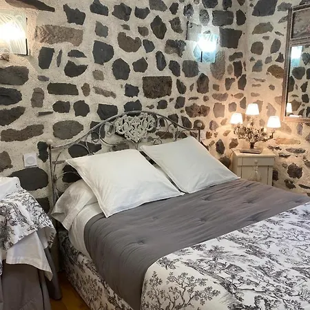 Maison d'hôtes L'escale De Camille Murat (Cantal)