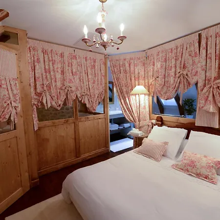 L'escale De Camille 4* Murat (Cantal)