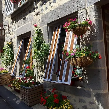 L'escale De Camille Murat (Cantal)