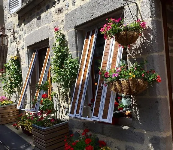 L'escale De Camille Murat (Cantal)